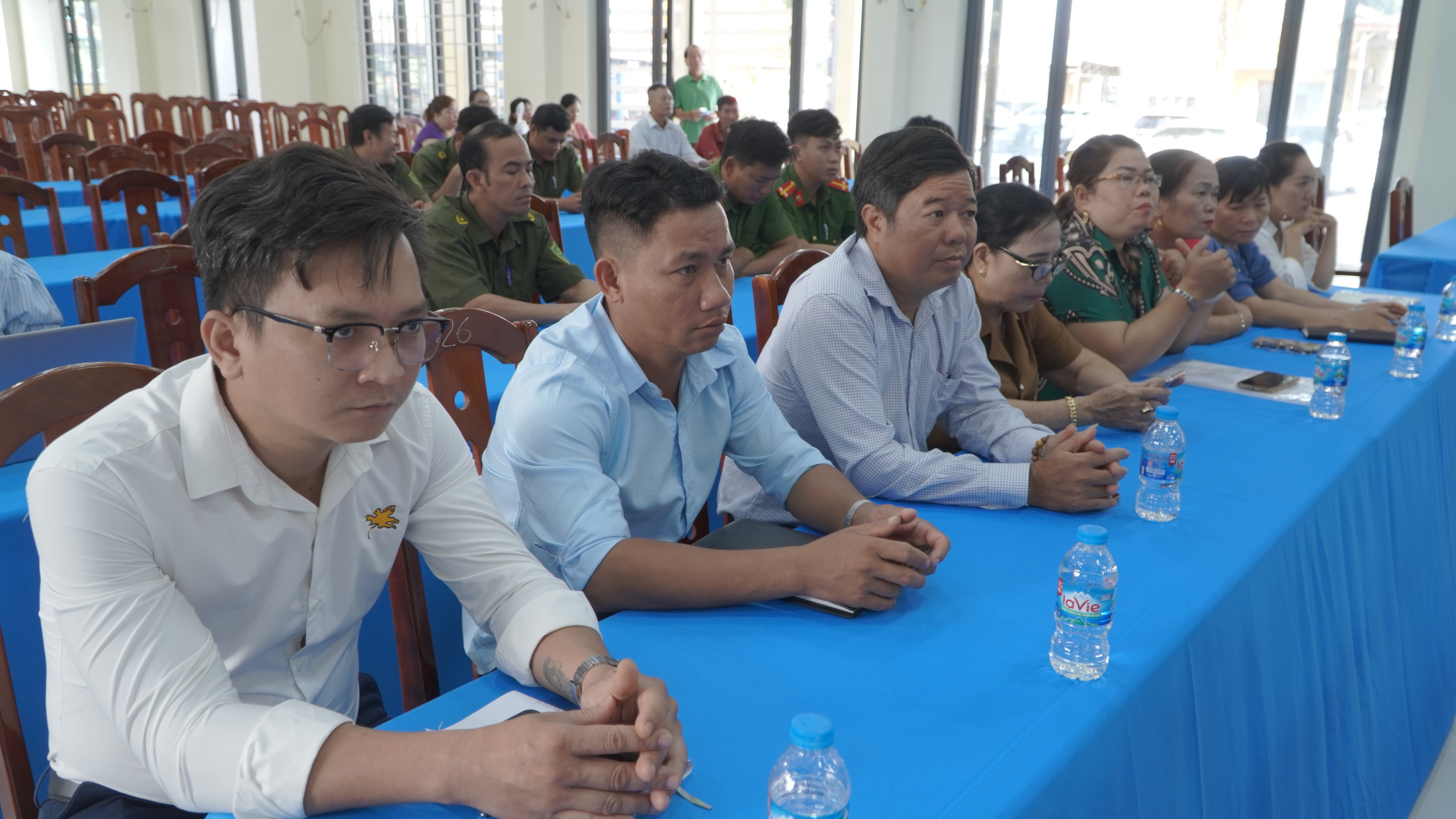 hoi nghi truc tuyen 2