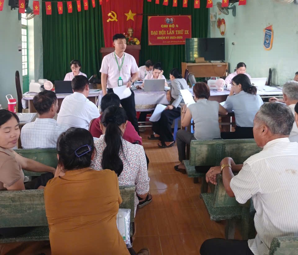 phụ nu vay von 2