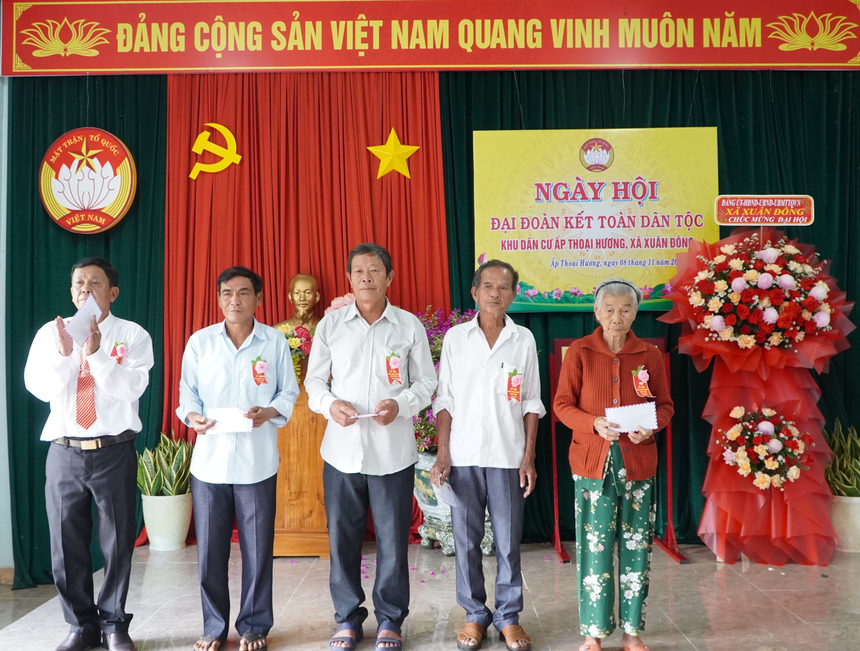 ngay hoi 6