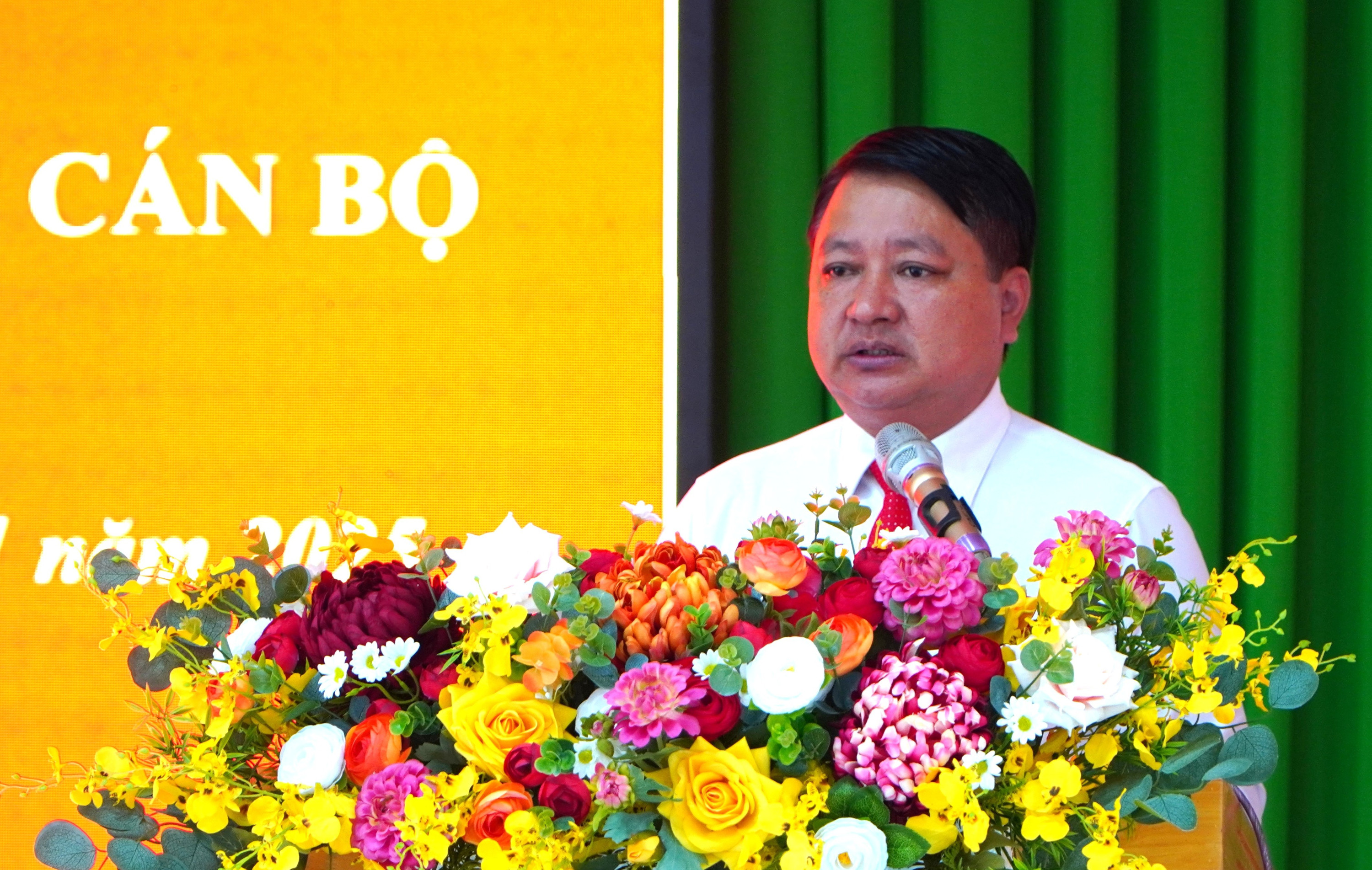 TRAO QD Q CHANH VP 11