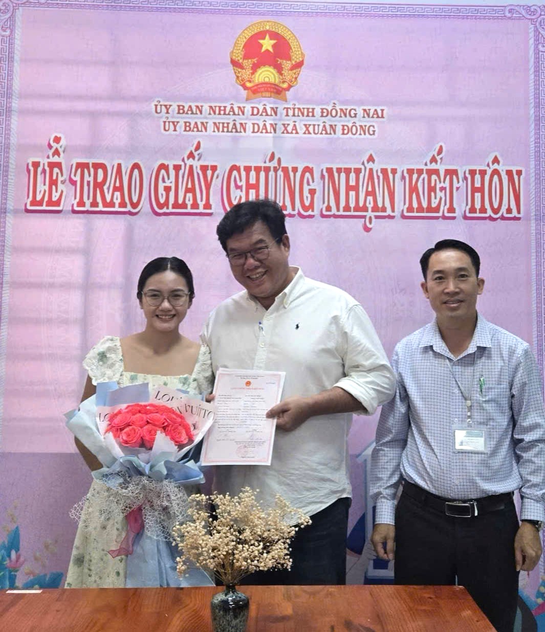 TRAO GIAY CN KET HON