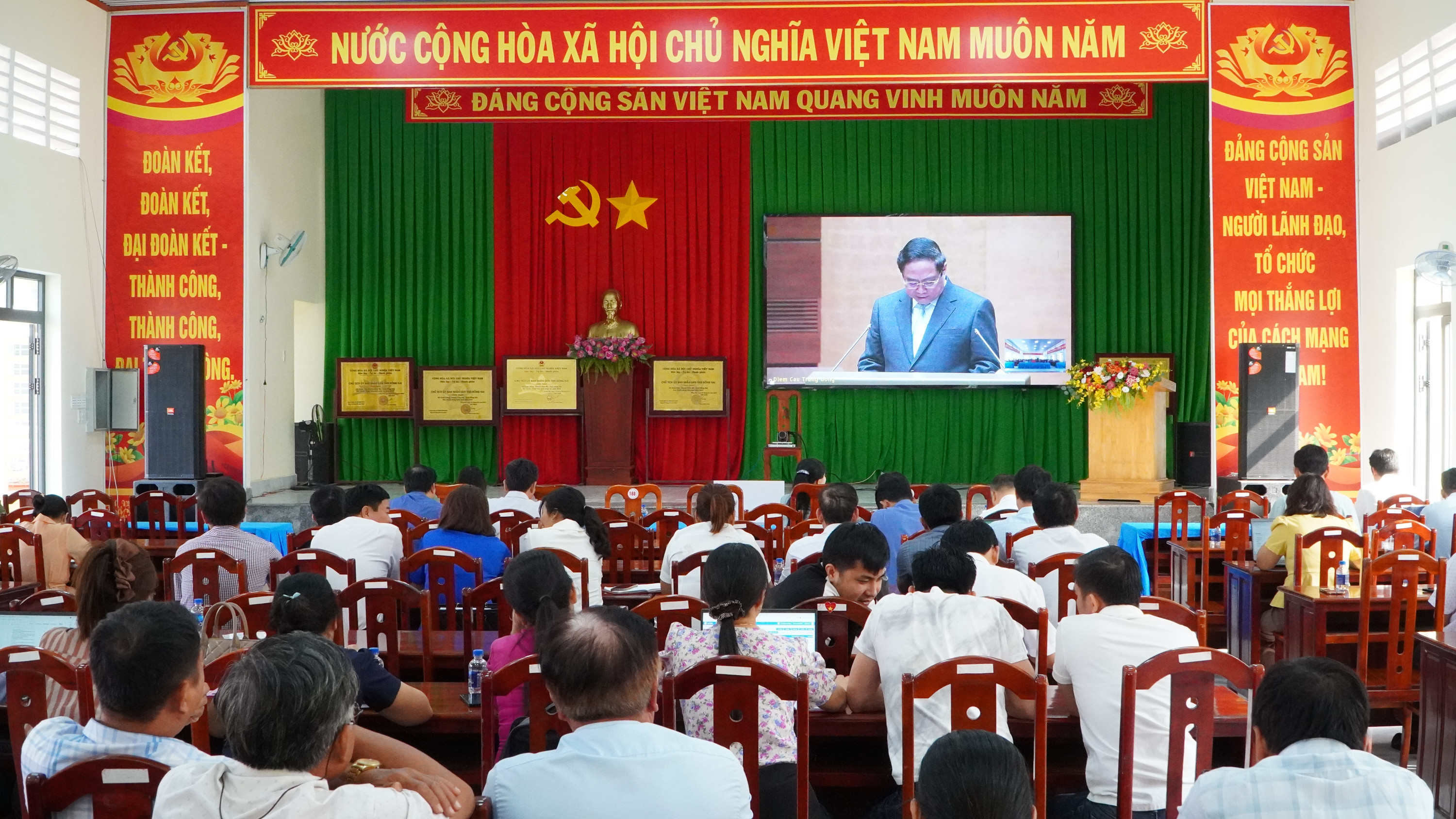 truc tuyen nq