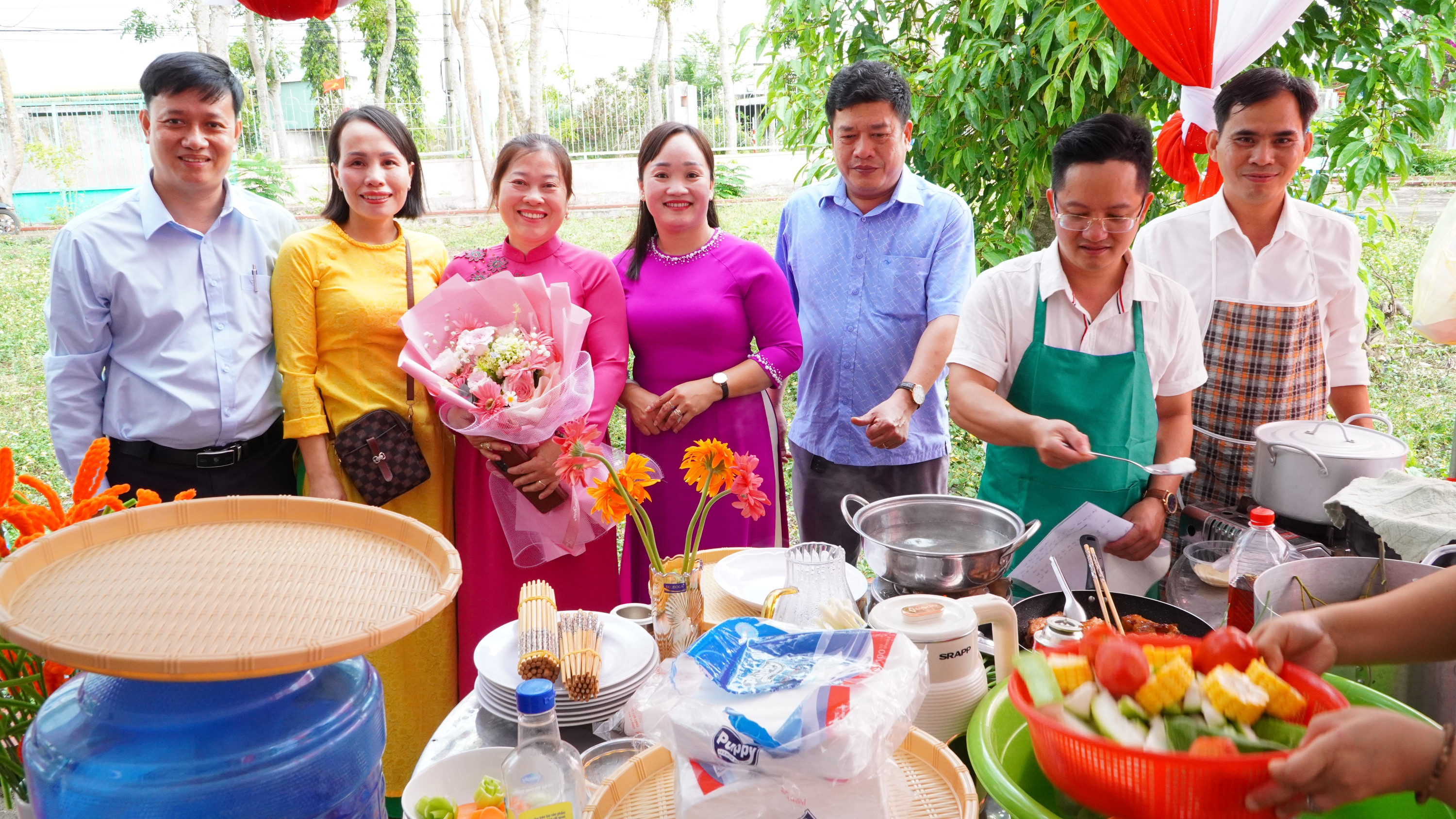 hop mat phu nu 10