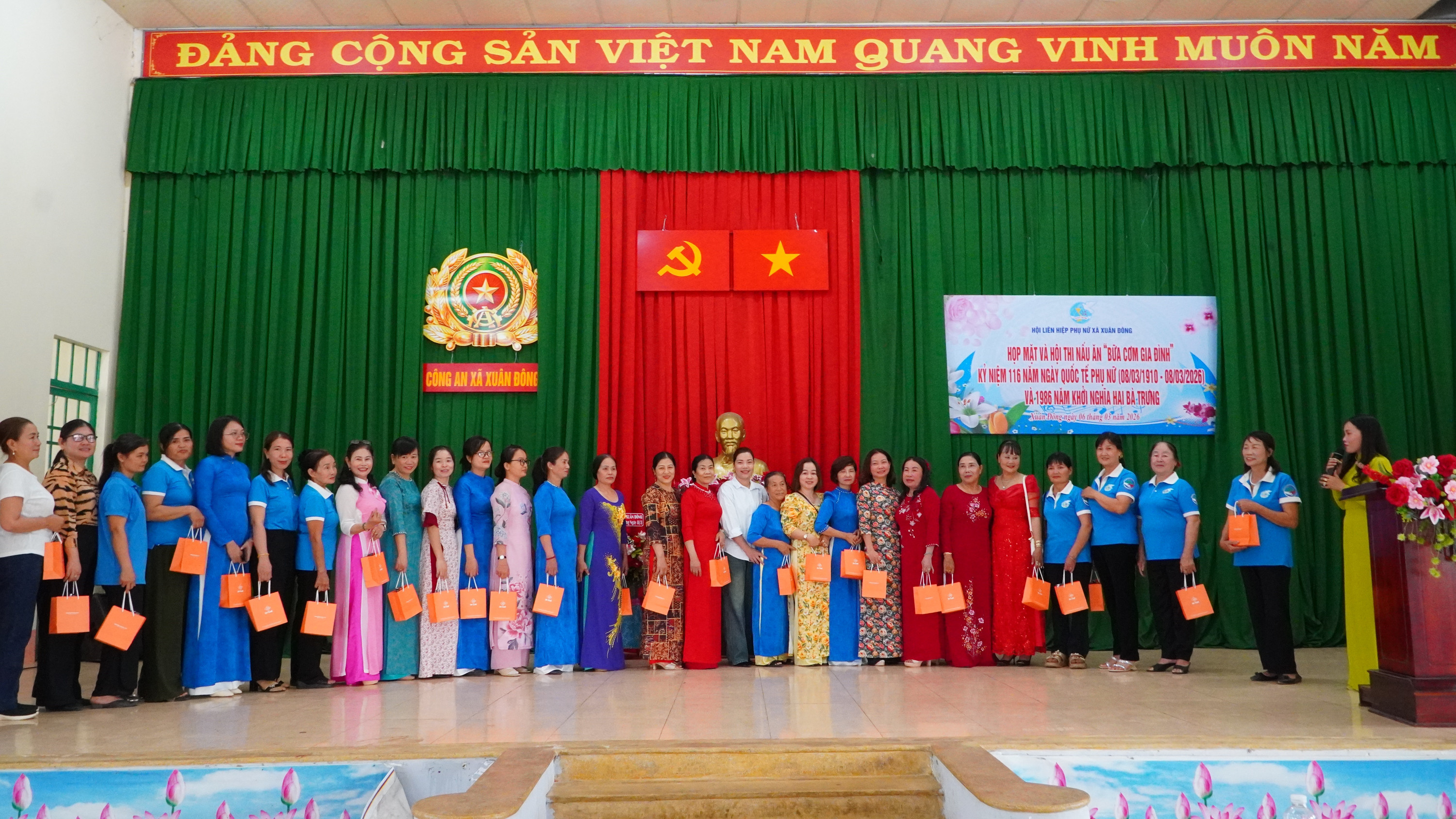 hop mat phu nu 7