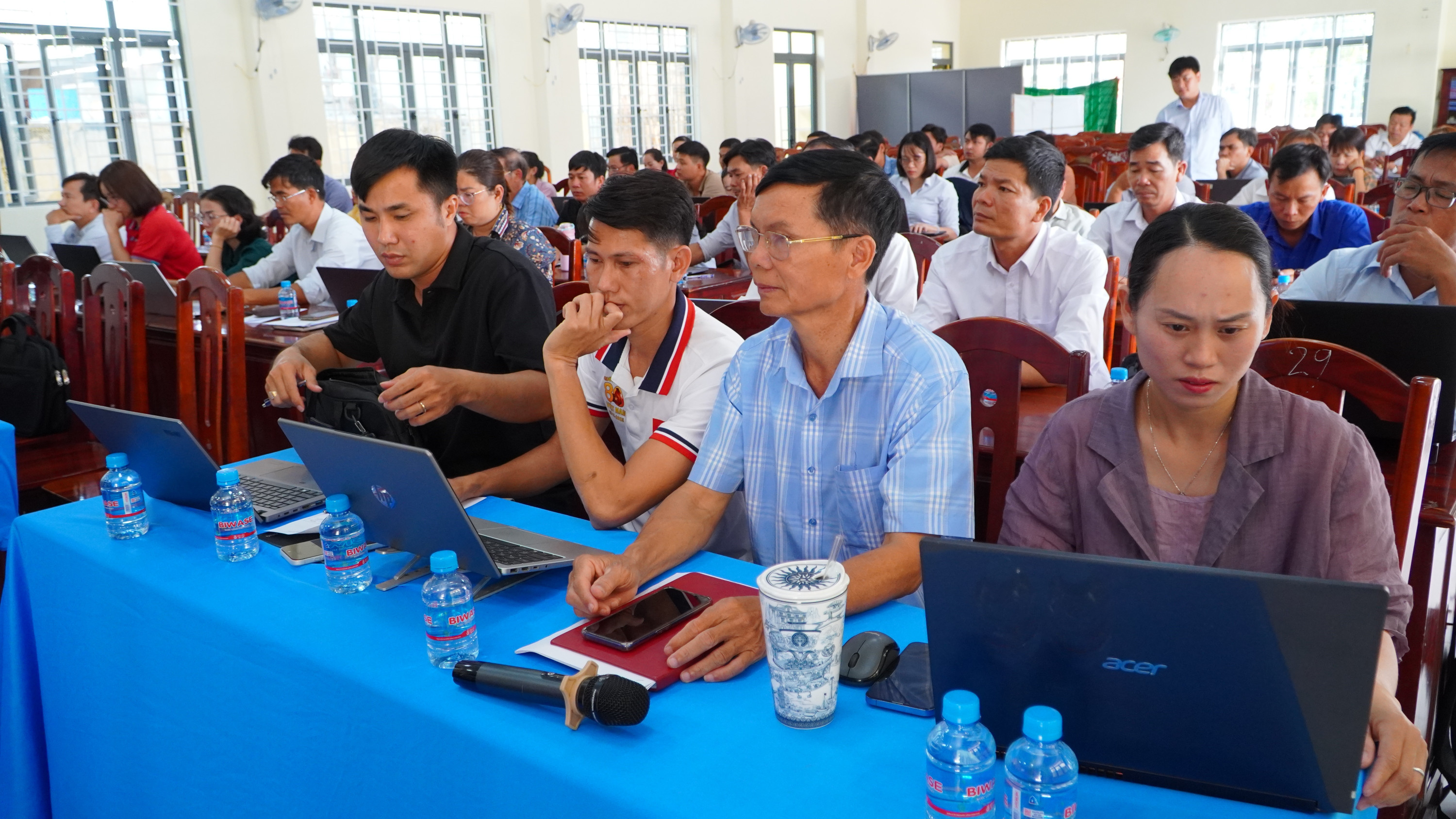 HUONG DAN BAU CU NGAY 11 3 JPG3