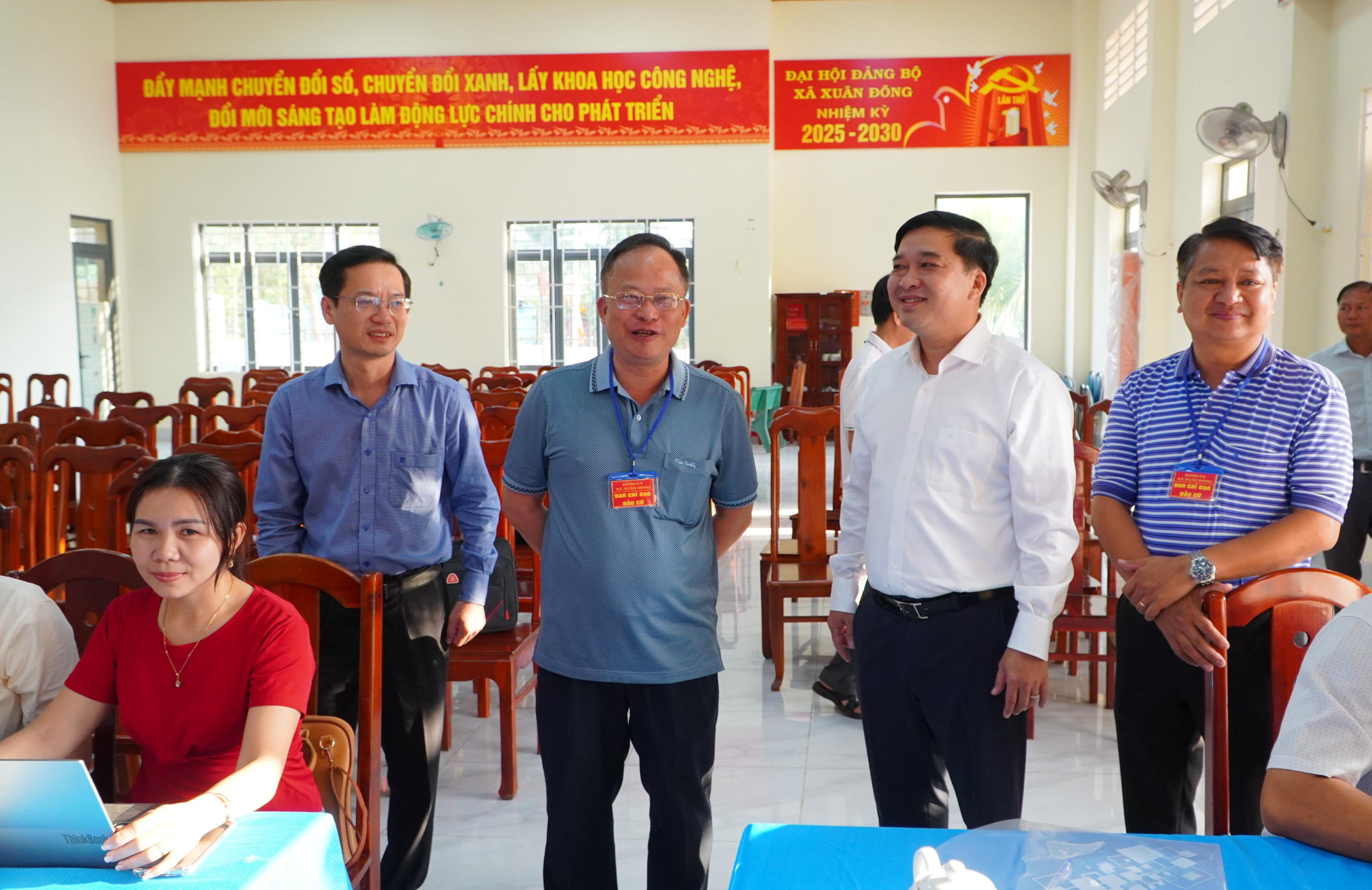 PHO CHU TICH TINH 2