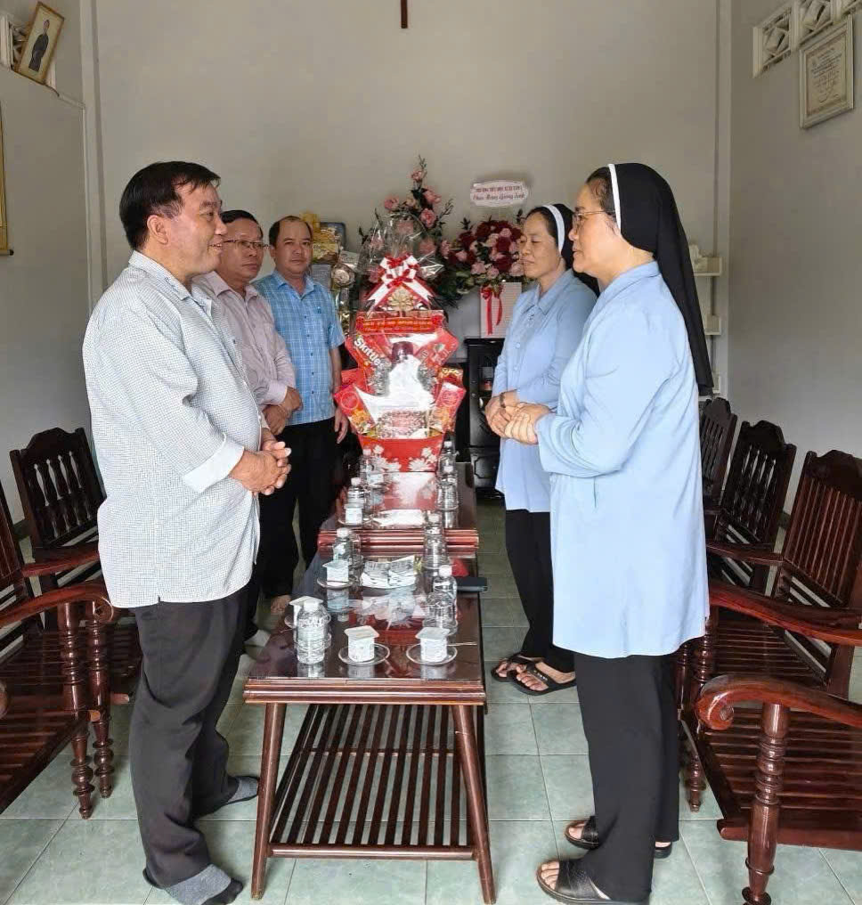 Description: D:\HÌNH ÁNH\giáng sinh 3.jpg?t=1762423301