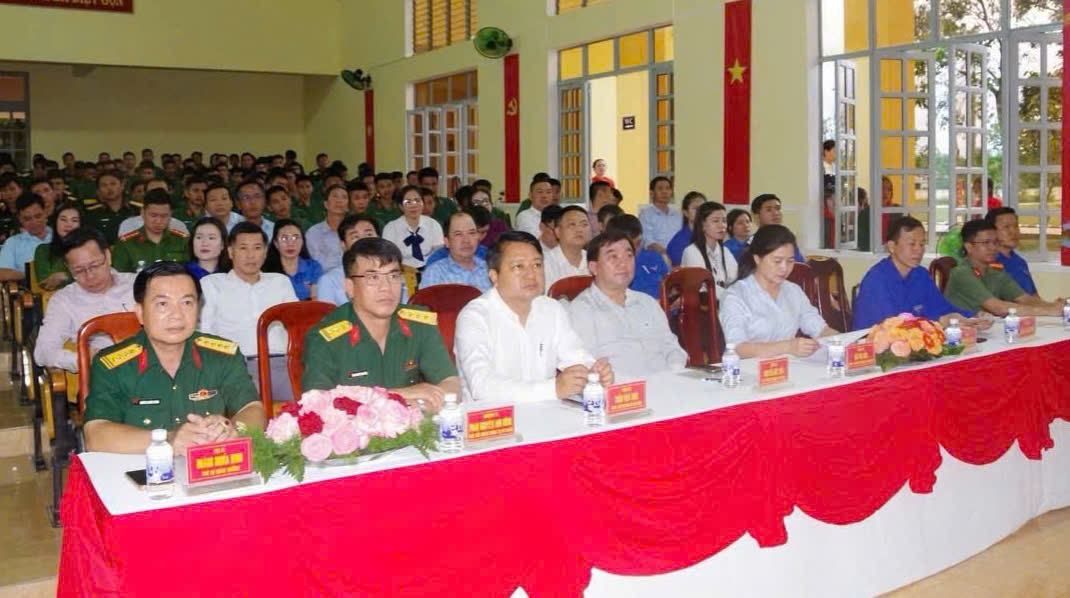 Description: D:\HÌNH ÁNH\Hội nghị TK 1.jpg?t=1762423301