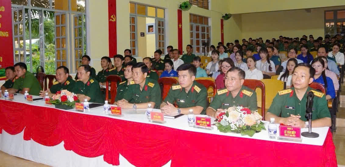 Description: D:\HÌNH ÁNH\Hội nghị TK 2.jpg?t=1762423301