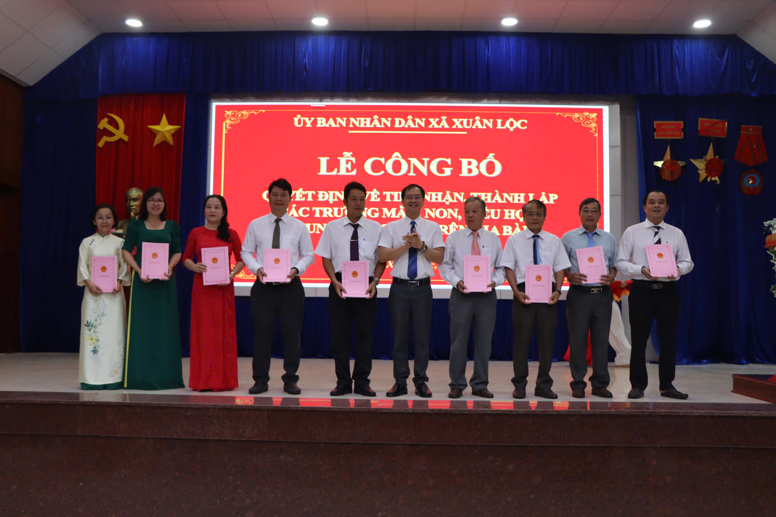 z6814350976560 d5408afd90957a94be36c35217108827