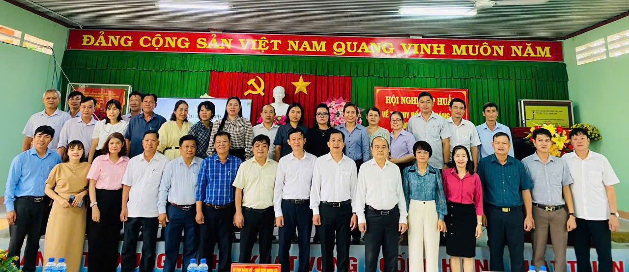 Xã Xuân Phú tổ chức tập huấn, bồi dưỡng nghiệp vụ nâng cao năng lực đổi mới sáng tạo thực thi nhiệm vụ cấp xã để triển khai thực hiện Nghị quyết số 57-NQ/TW ngày 22/12/2024 của Bộ Chính trị về “đột phá phát triển khoa học, công nghệ, đổi mới sáng tạo