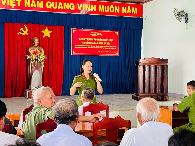Công an xã Xuân Phú quyết liệt thực hiện cao điểm tấn công trấn áp tội phạm, đảm bảo an ninh trật tự.