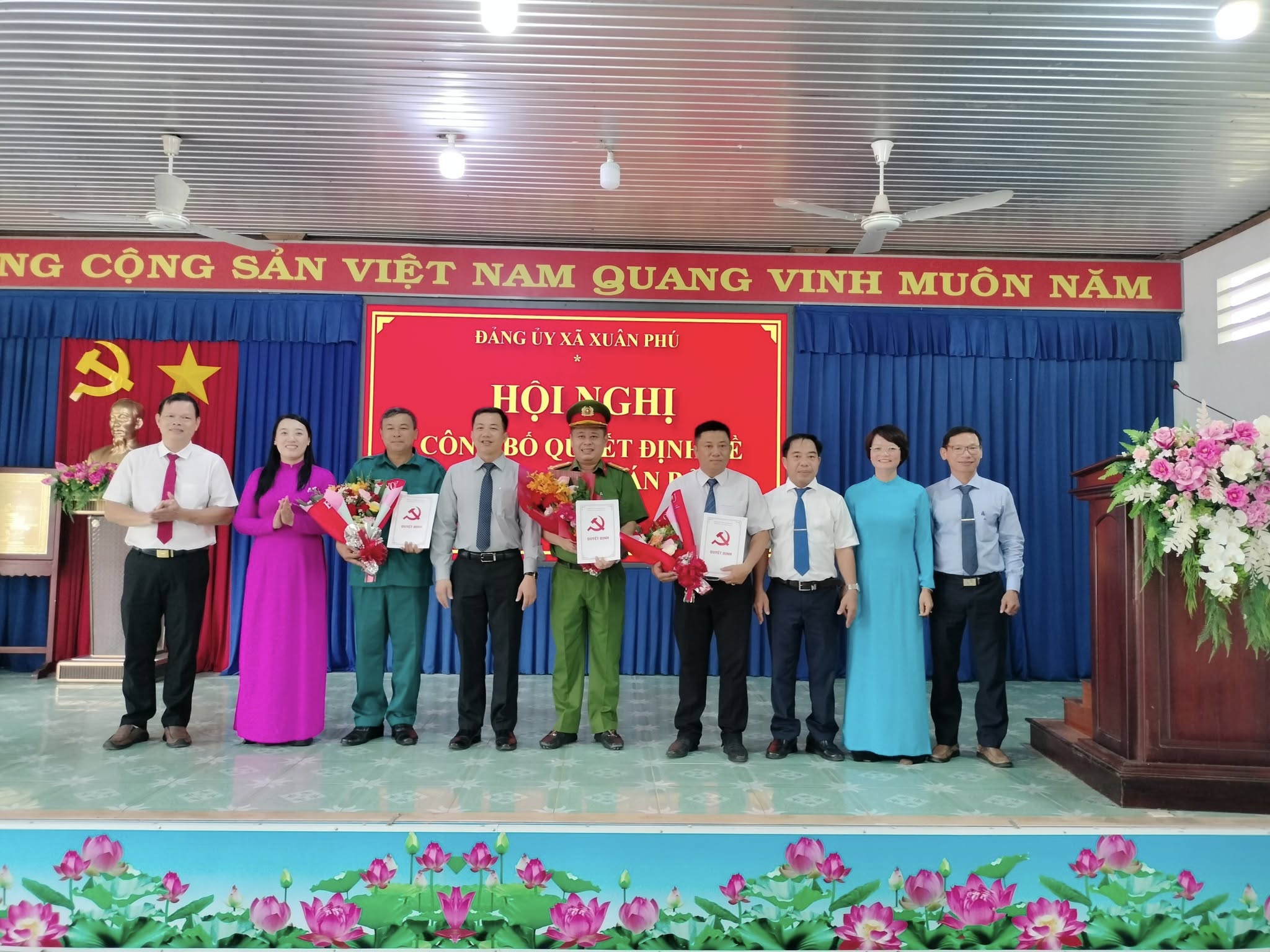 HỘI NGHỊ CÔNG BỐ QUYẾT ĐỊNH VỀ CÔNG TÁC CÁN BỘ CỦA BAN THƯỜNG VỤ TỈNH ỦY ĐỒNG NAI