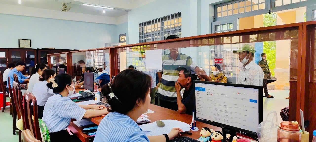 TRUNG TÂM PHỤC VỤ HÀNH CHÍNH CÔNG XÃ XUÂN PHÚ  DIỆN MẠO MỚI SAU SẮP XẾP CHÍNH QUYỀN 02 CẤP