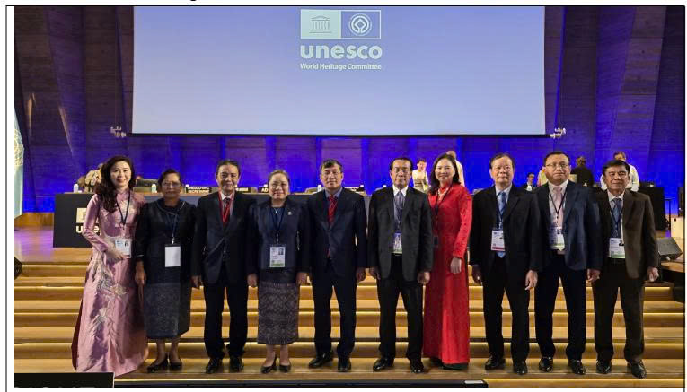 z6902610351674 c4d61a2de2335d303381e2a2be1534df