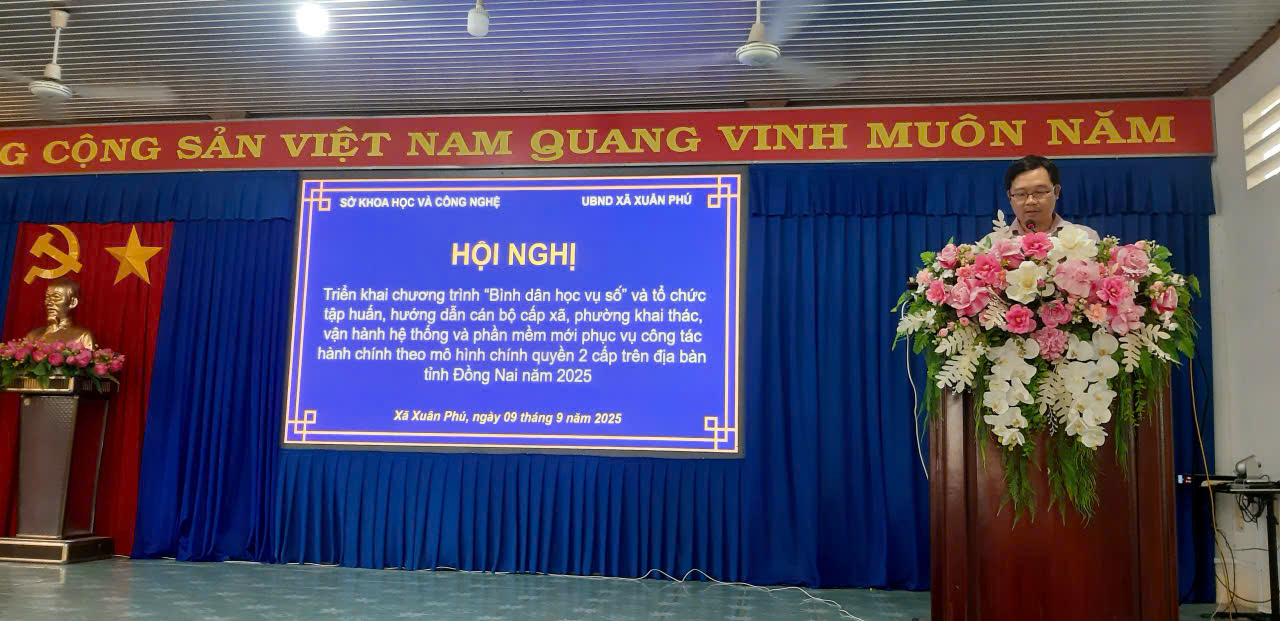 XUÂN PHÚ TỔ CHỨC HỘI NGHỊ TRIỂN KHAI CHƯƠNG TRÌNH “BÌNH DÂN HỌC VỤ SỐ” VÀ TẬP HUẤN VẬN HÀNH PHẦN MỀM MỚI PHỤC VỤ CÔNG TÁC HÀNH CHÍNH THEO MÔ HÌNH CHÍNH QUYỀN 2 CẤP