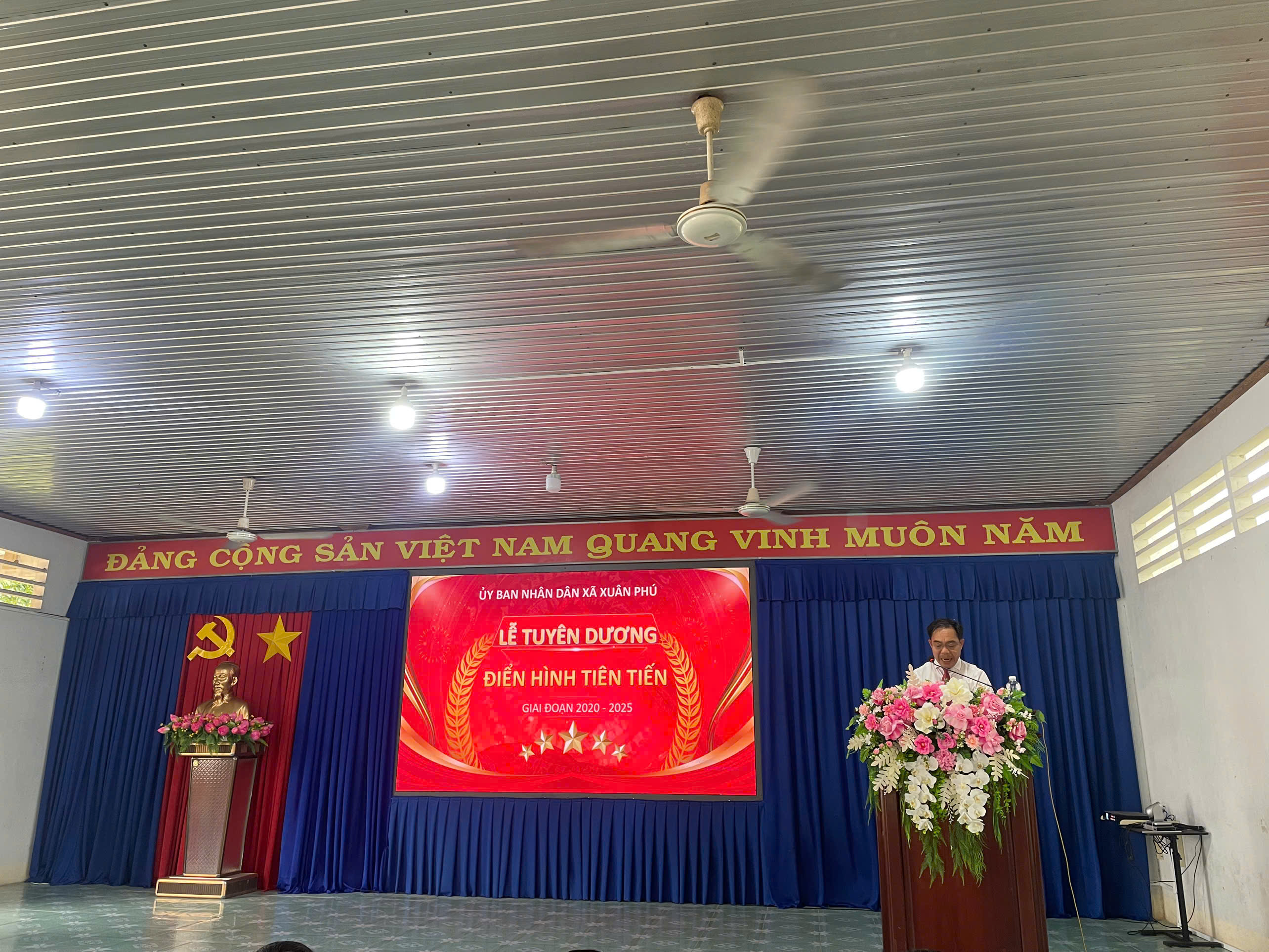 z7002875019686 1b8524a7747e85fb166f142e5a2af9d2