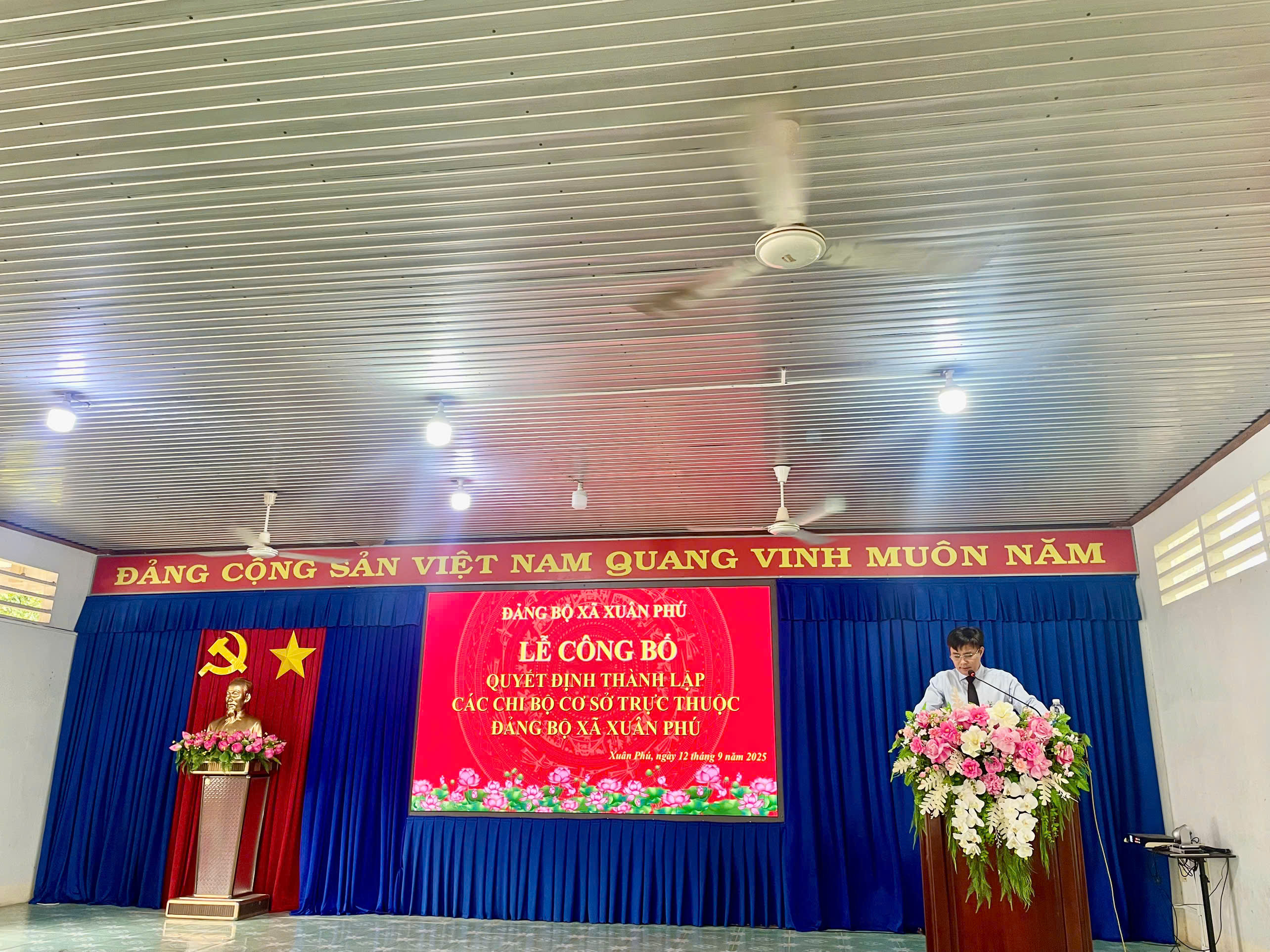 z7003386765048 43dc2b0a00342e65f631e92b1a943a20