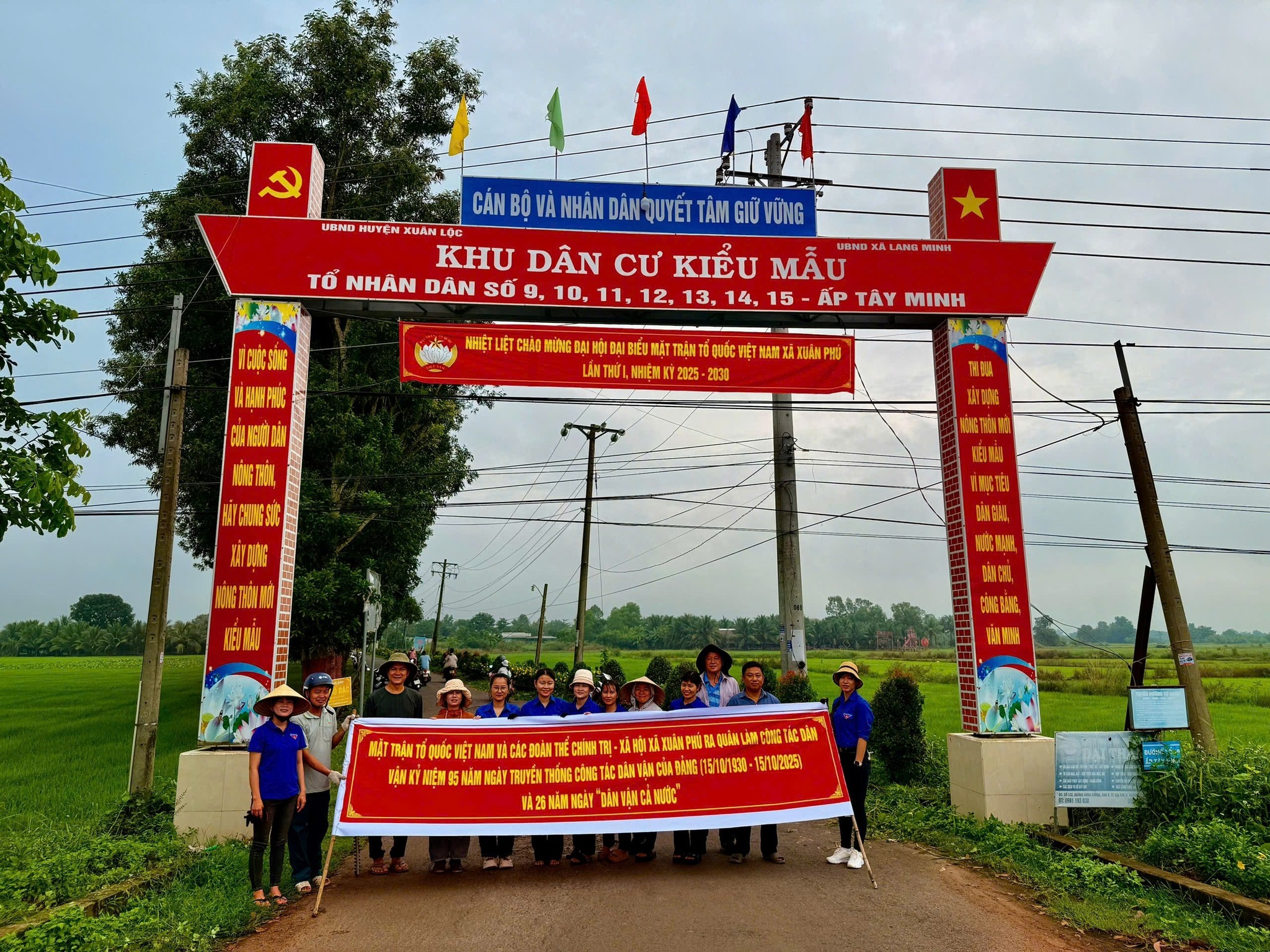 NGÀY HỘI DÂN VẬN Ở XUÂN PHÚ: DÂN VẬN KHÉO VIỆC GÌ CŨNG THÀNH CÔNG