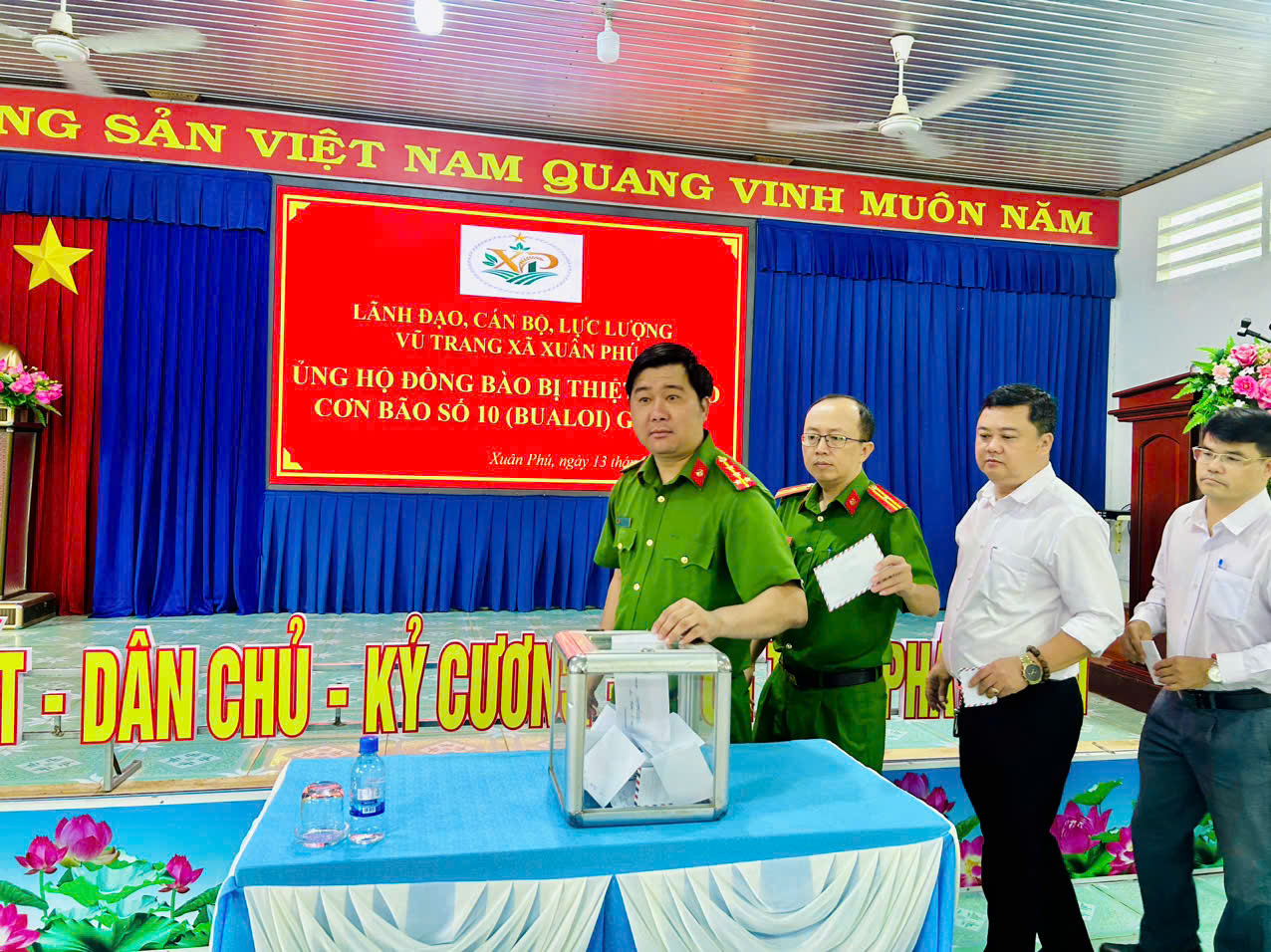 z7110408629128 2901323a30f5dae60bab92206c4d516f