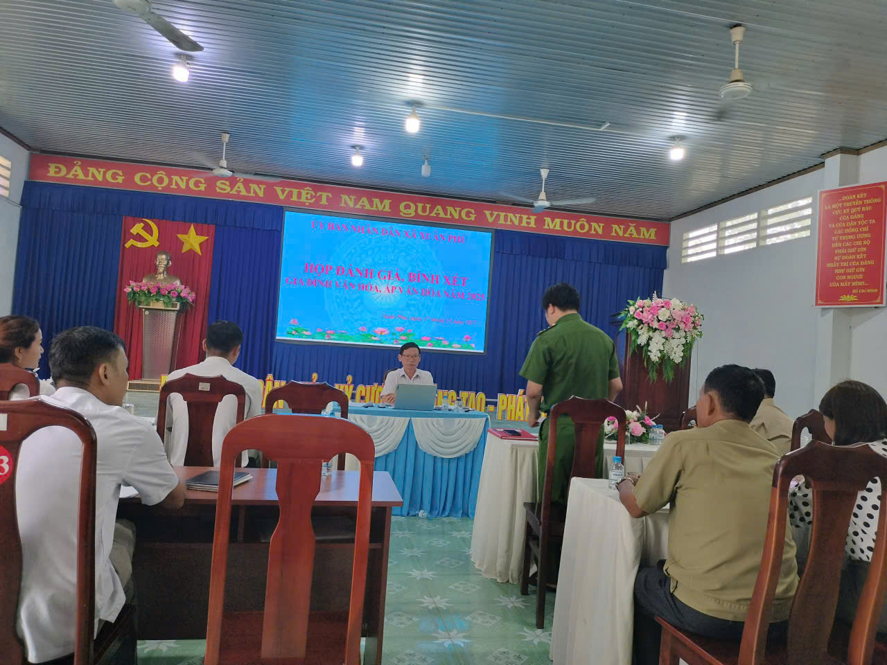 z7233521591398 4c785c4a43c2ee9df581bf46c11b1994