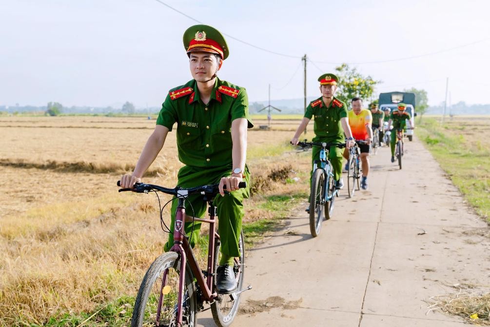 CÔNG AN XÃ XUÂN PHÚ RA MẮT MÔ HÌNH “DÂN VẬN KHÉO”: CÔNG AN XUÂN PHÚ CHUNG TAY PHÁT TRIỂN DU LỊCH SINH THÁI XANH, KẾT HỢP TUYÊN TRUYỀN PHÁP LUẬT TRÊN ĐỊA BÀN XÃ