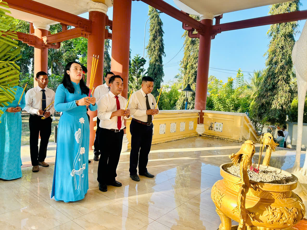 XÃ XUÂN PHÚ VIẾNG NHÀ BIA GHI TÊN LIỆT SĨ XUÂN PHÚ – BẢO HOÀ NHÂN KỶ NIỆM 96 NĂM NGÀY THÀNH LẬP ĐẢNG CỘNG SẢN VIỆT NAM (03/02/1930 – 03/02/2026)