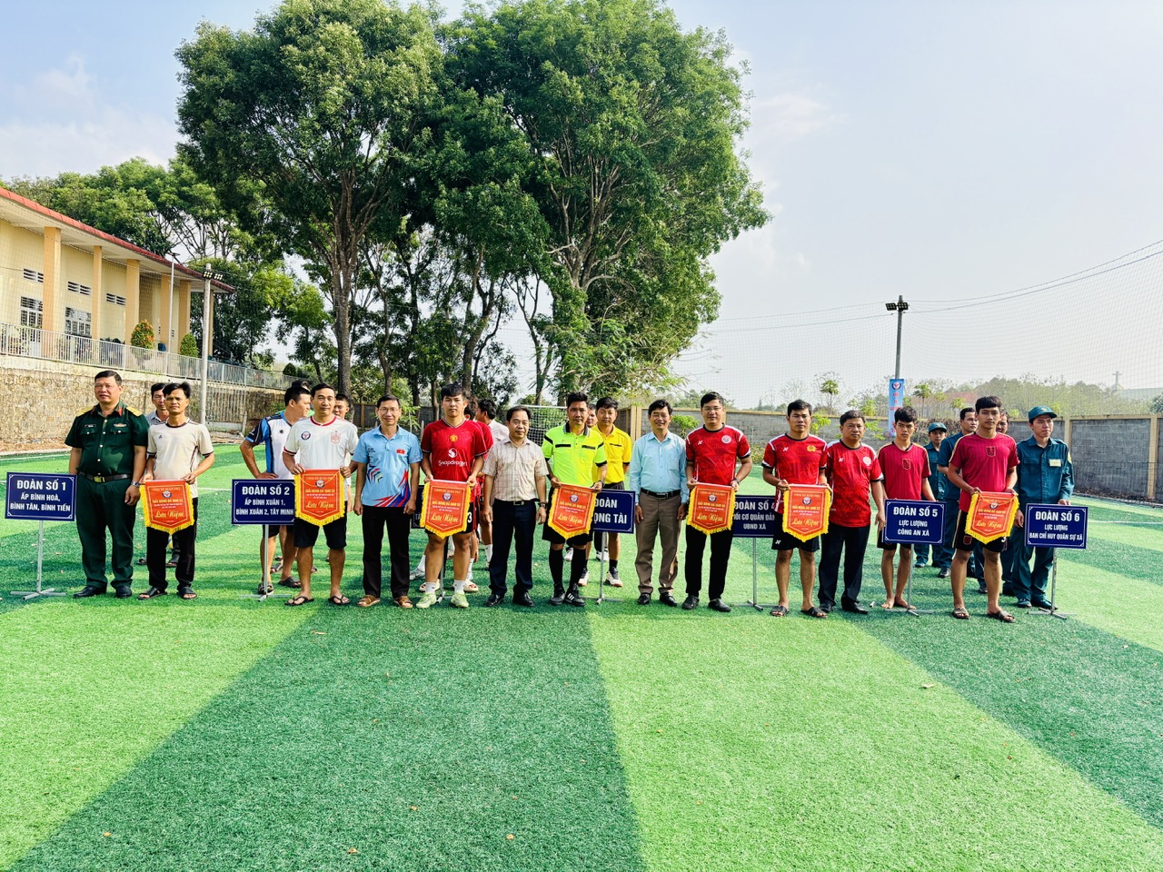 KHAI MẠC GIẢI BÓNG ĐÁ NAM S5 XÃ XUÂN PHÚ NĂM 2026 Trong khuôn khổ Đại hội Thể dục Thể thao xã Xuân Phú lần thứ I
