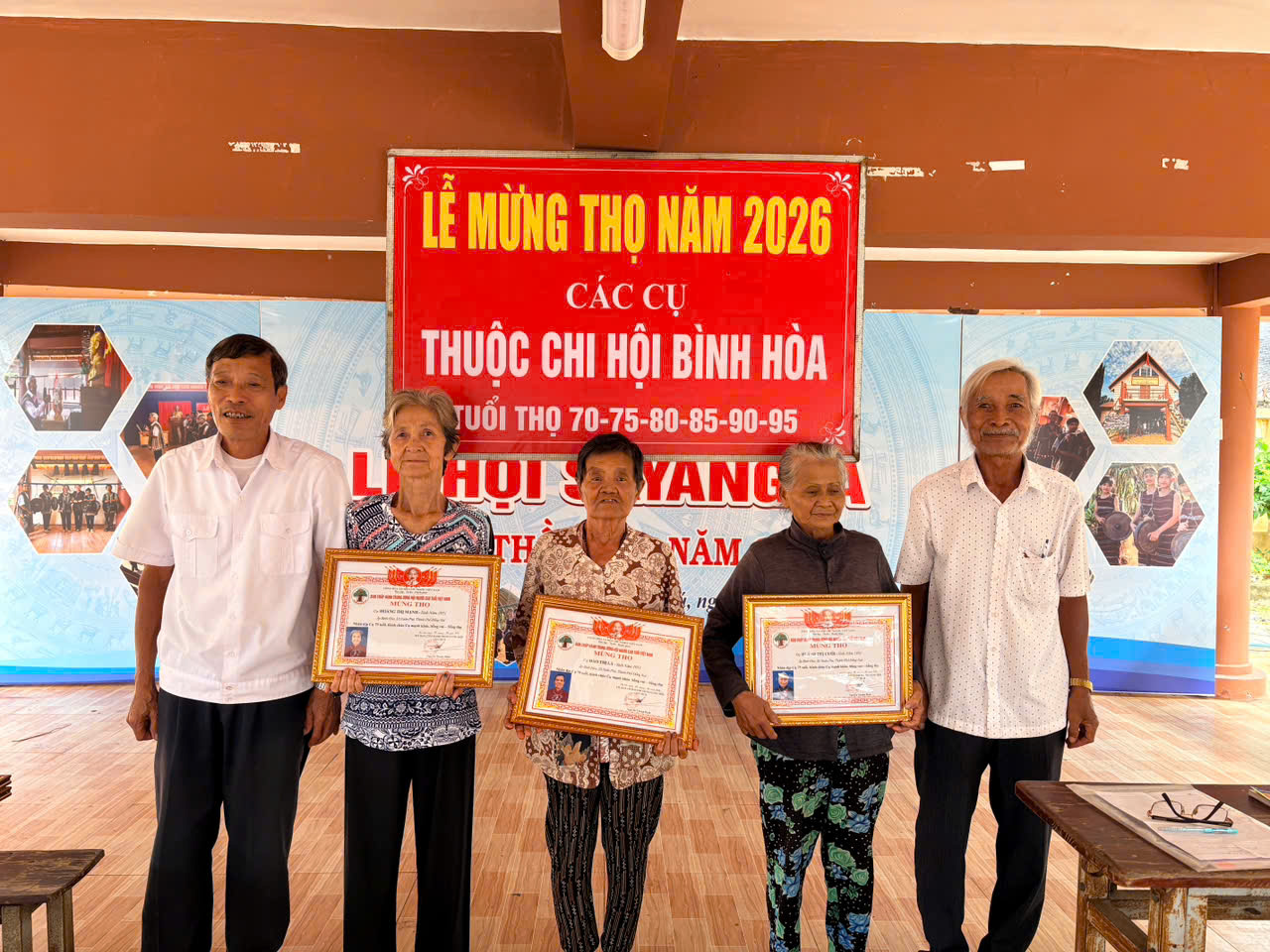 Xã Xuân Phú tổ chức mừng thọ người cao tuổi tại các Nhà văn hóa ấp