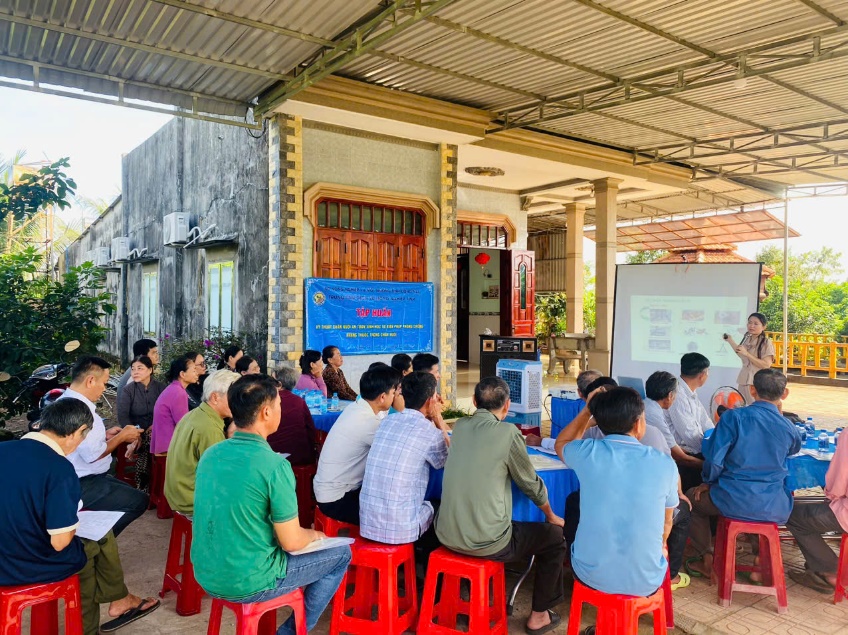 Ảnh lớp tập huấn chăn nuôi tại ấp Gia Tỵ, xã Xuân Thành