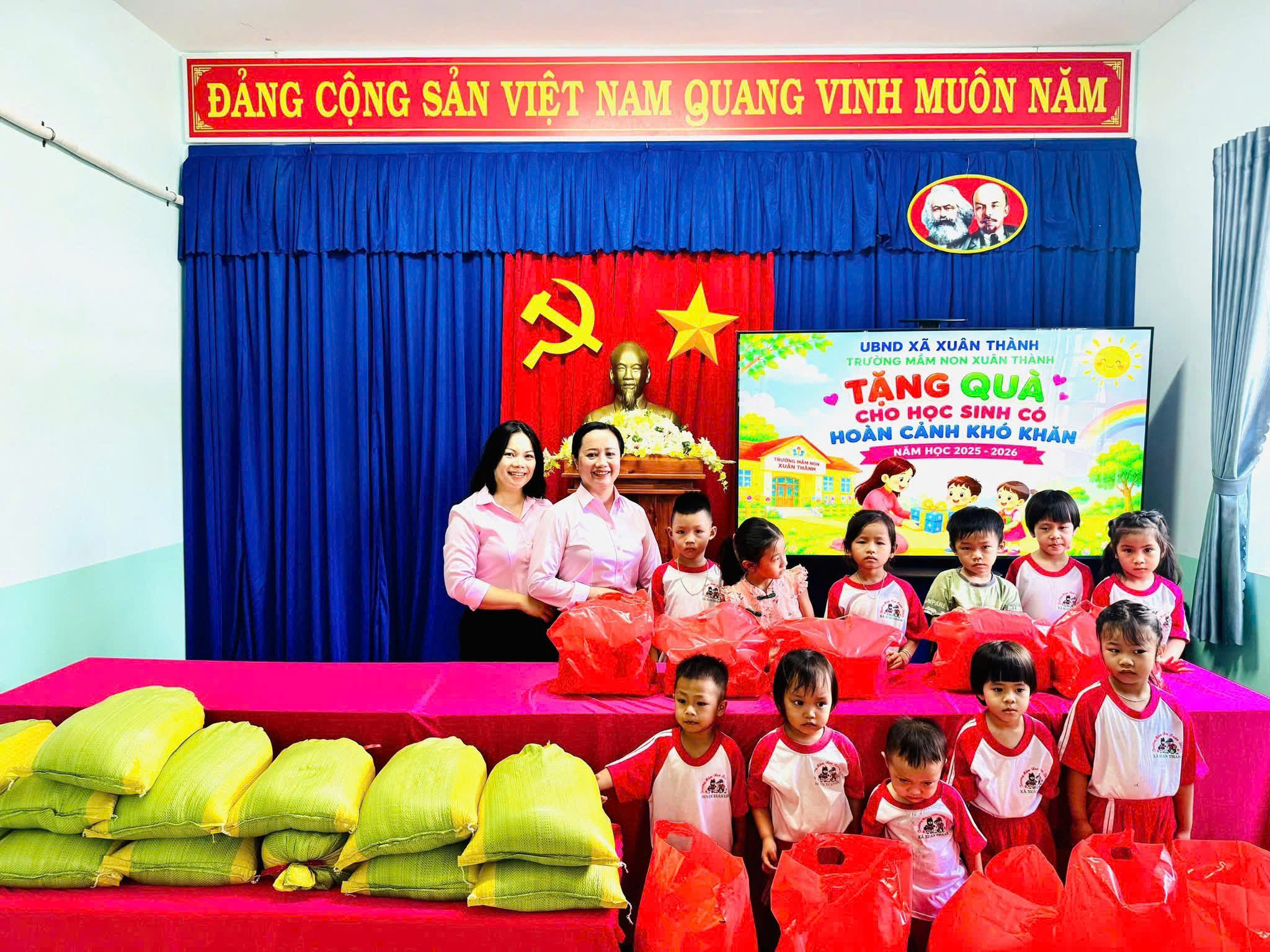 Trường Mầm non Xuân Thành tổ chức “Ngày hội Khui heo đất” lan tỏa yêu thương